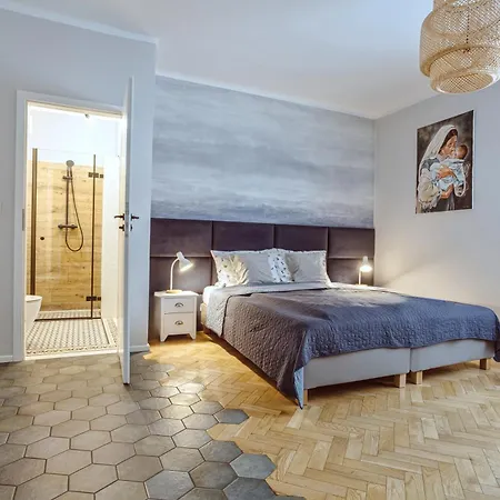 Kana - Stylish Apartment in Kraków Pomorska - Close, WiFi, Smart TV-2